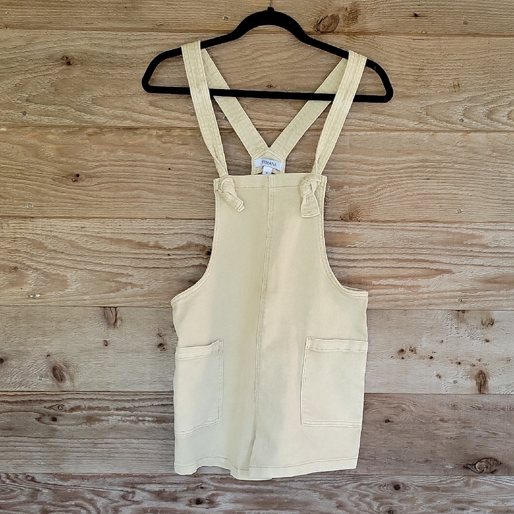Zenana Outfitters Size Small Tan Short Overalls